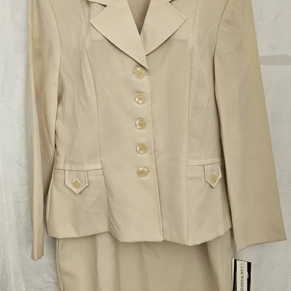 Elegant Cream Women's Blazer #193 - Picture 4 of 11